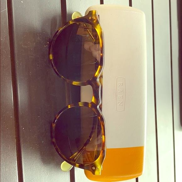 RAEN Other - RAEN Remmy - Unisex Retro Round Sunglasses